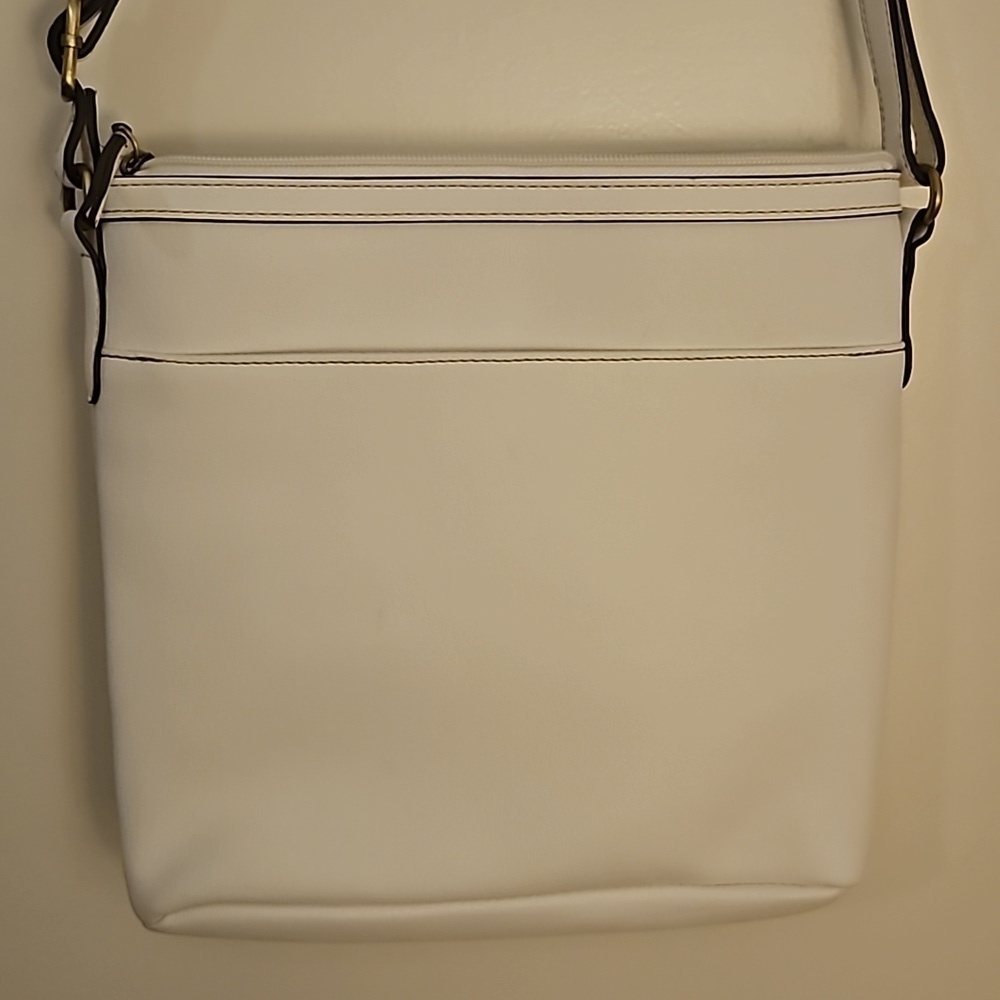 ST. JOHN'S BAY White Laura Faux Leather Crossbody Bag - Picture 7 of 14